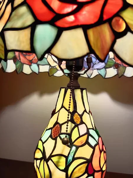 Nile Vineyard — Mosaic Stained Glass Table Lamp | Tiffany Style Vintage Grape Design