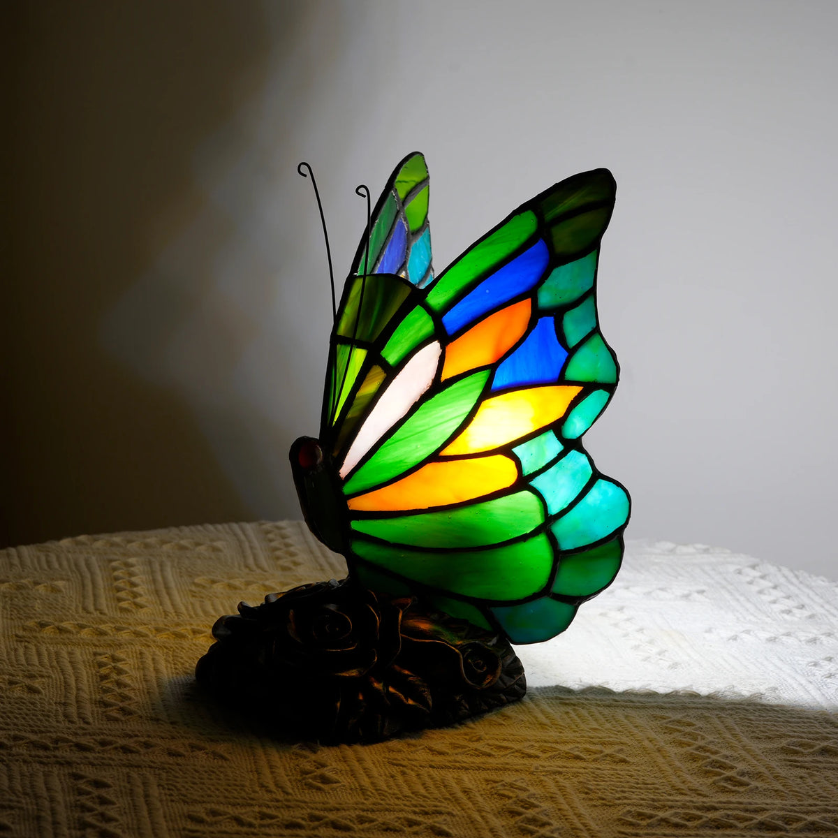 Garden Metamorphosis — Butterfly Stained Glass Table Lamp | Tiffany Style