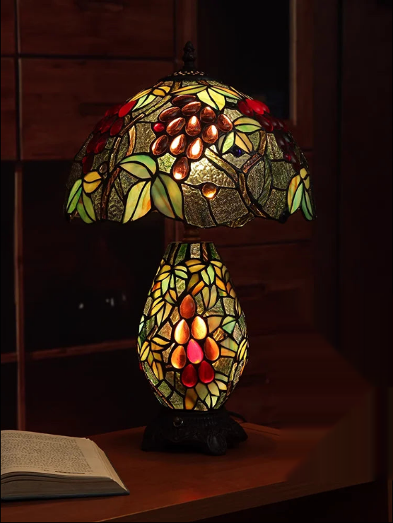 Nile Vineyard — Mosaic Stained Glass Table Lamp | Tiffany Style Vintage Grape Design