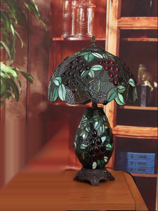 Nile Vineyard — Mosaic Stained Glass Table Lamp | Tiffany Style Vintage Grape Design